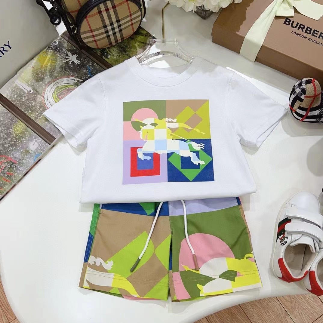 詳細な写真と価格については私に連絡してください。