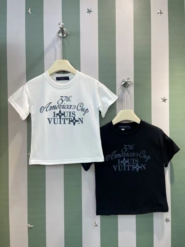 詳細な写真と価格については私に連絡してください