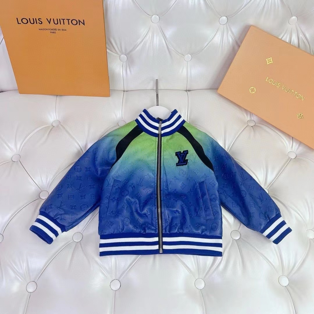 詳細な写真と価格については私に連絡してください