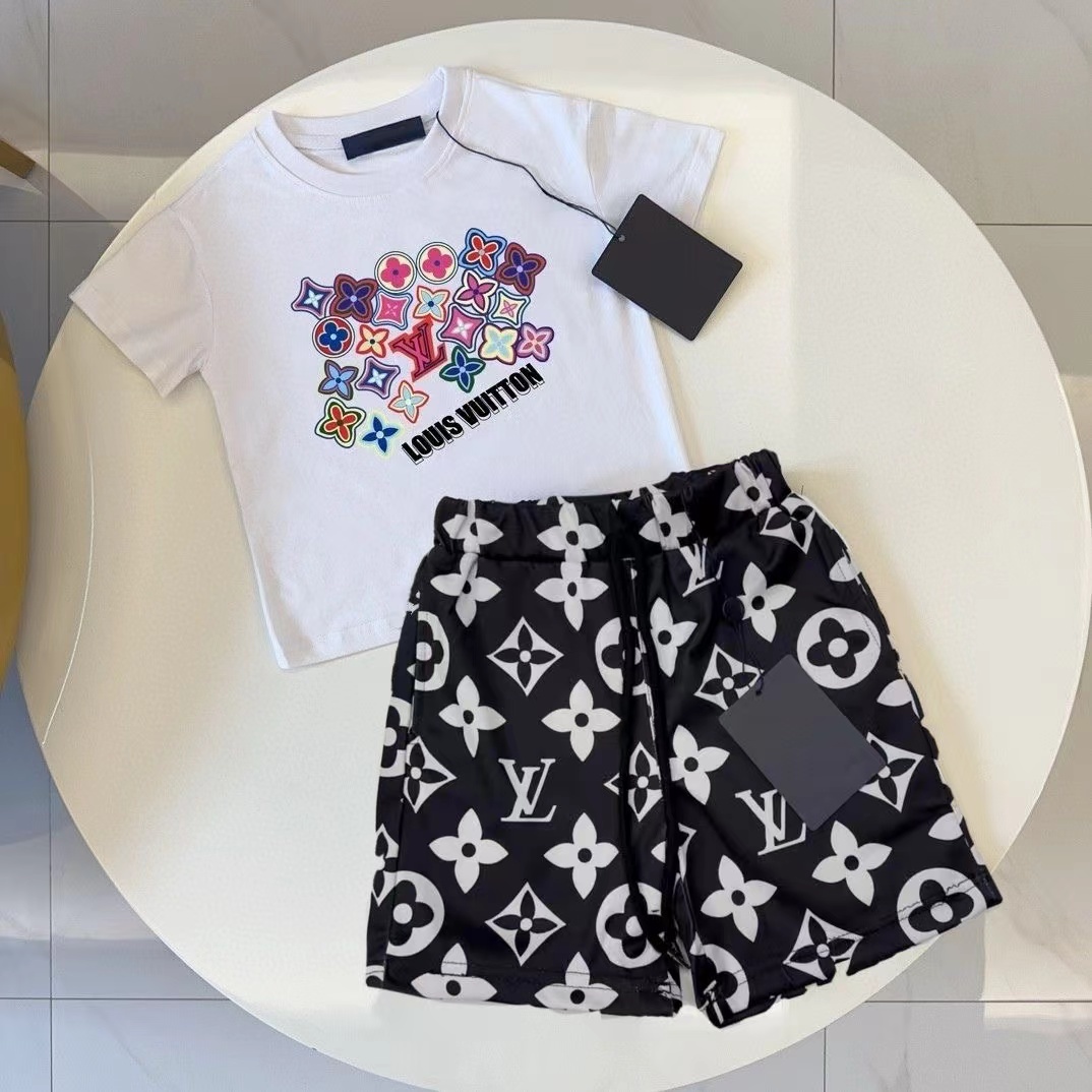 詳細な写真と価格については私に連絡してください