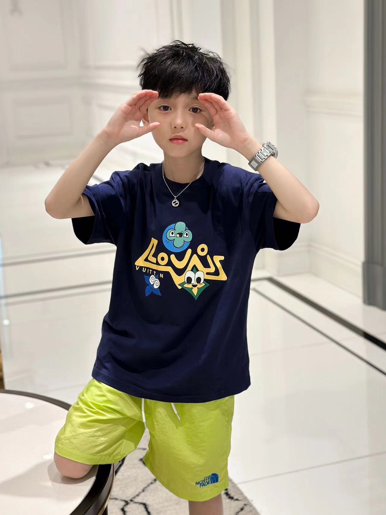 詳細な写真と価格については私に連絡してください