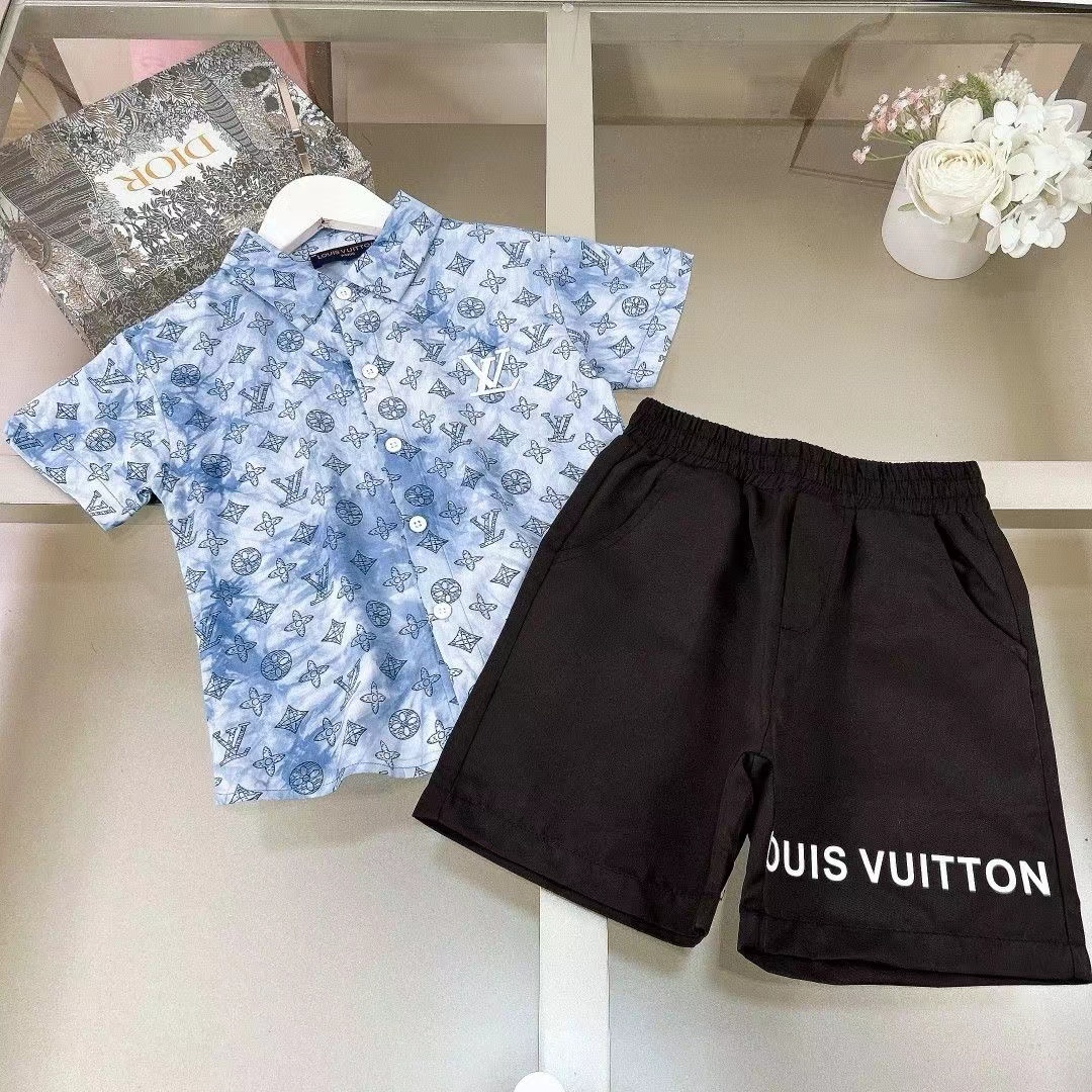 詳細な写真と価格については私に連絡してください