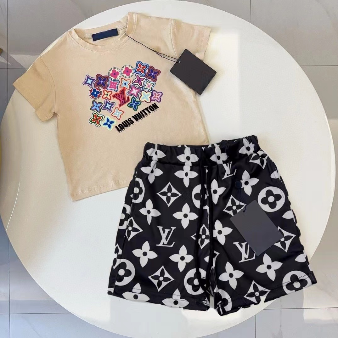 詳細な写真と価格については私に連絡してください