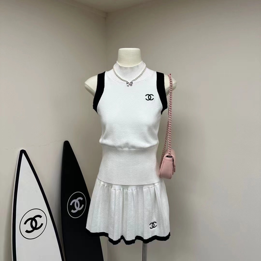 詳細な写真と価格については私に連絡してください。