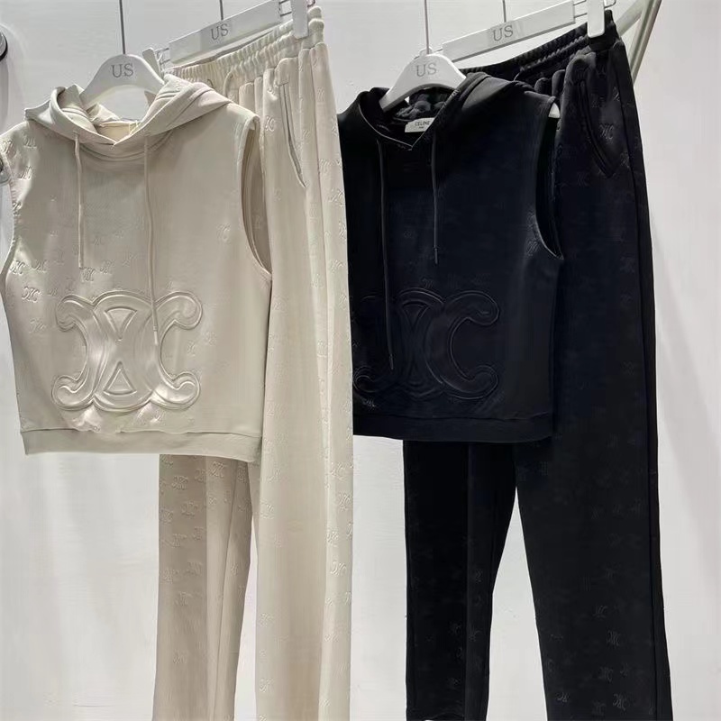 詳細な写真と価格については私に連絡してください。