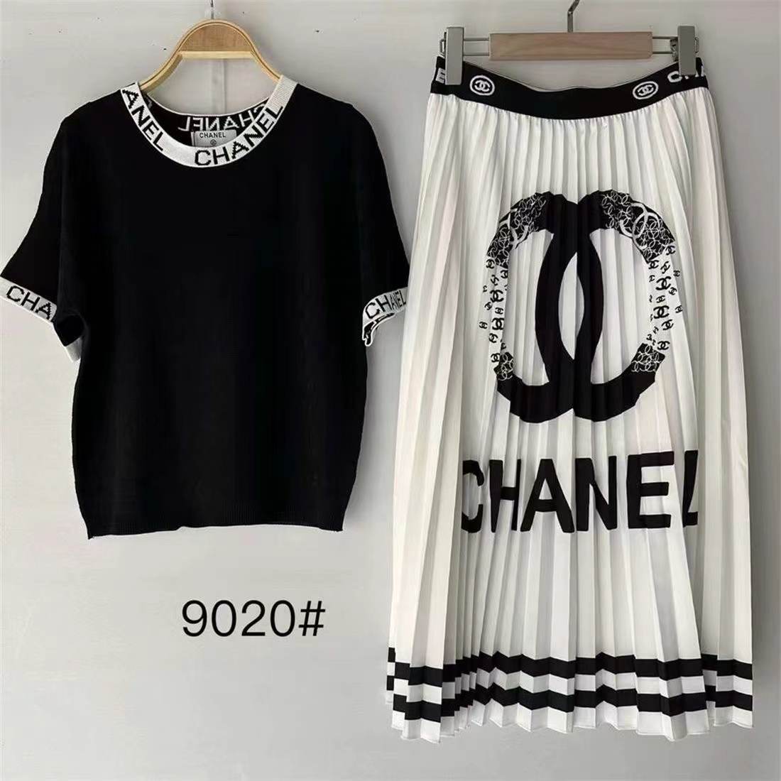 詳細な写真と価格については私に連絡してください。