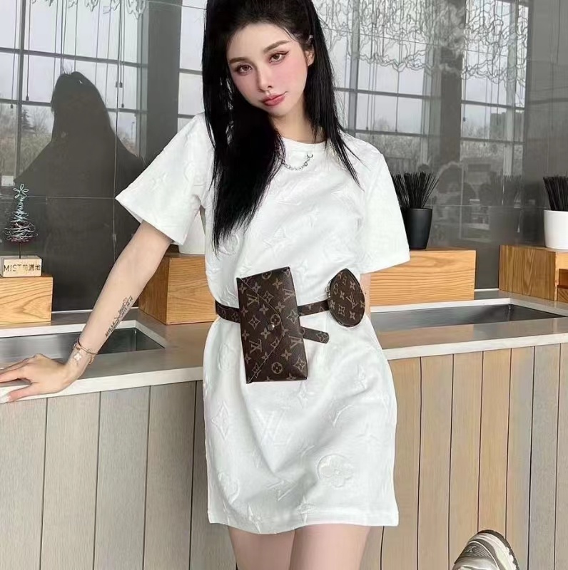 詳細な写真と価格については私に連絡してください。