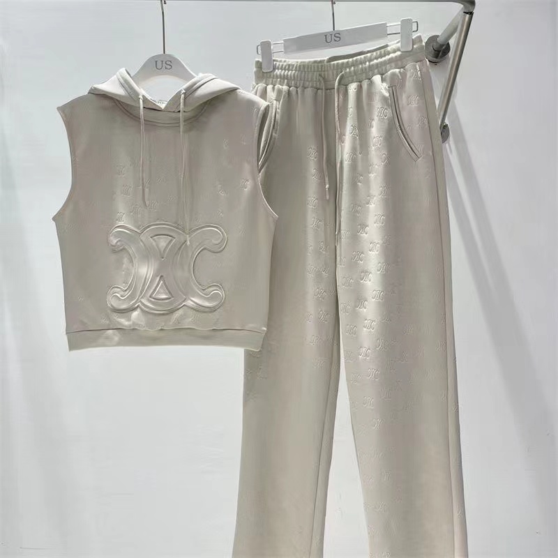 詳細な写真と価格については私に連絡してください。