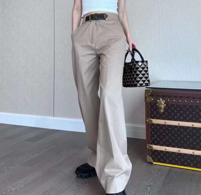 詳細な写真と価格については私に連絡してください。