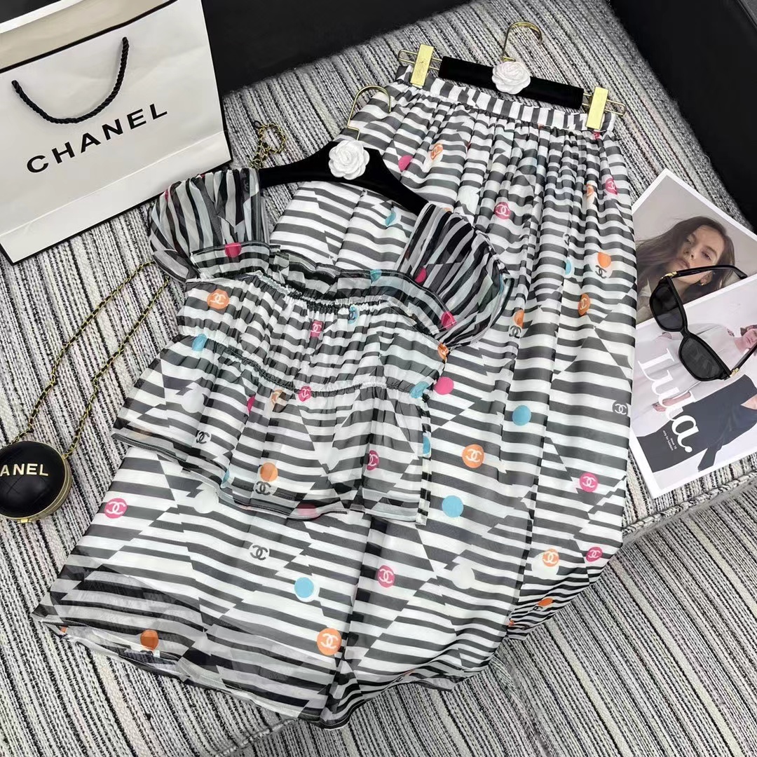 詳細な写真と価格については私に連絡してください。