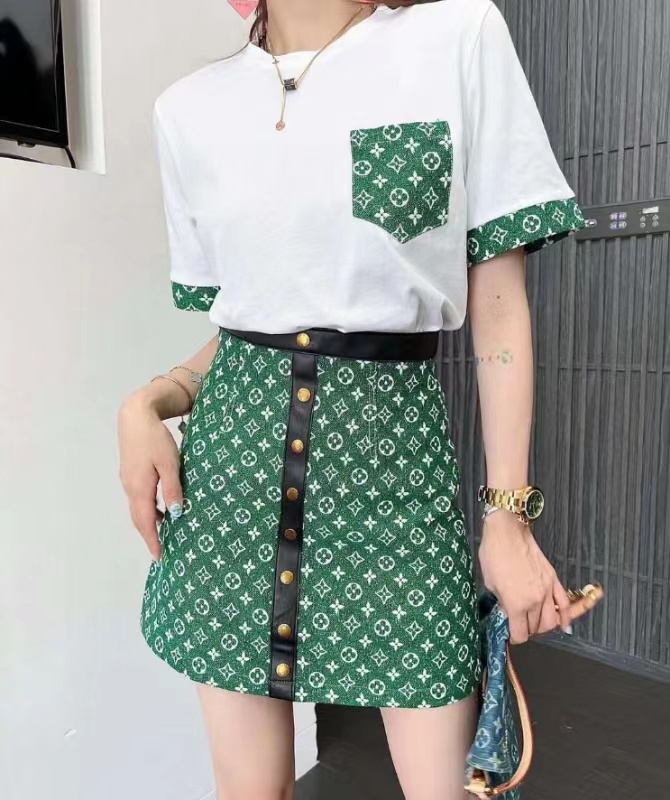 詳細な写真と価格については私に連絡してください。