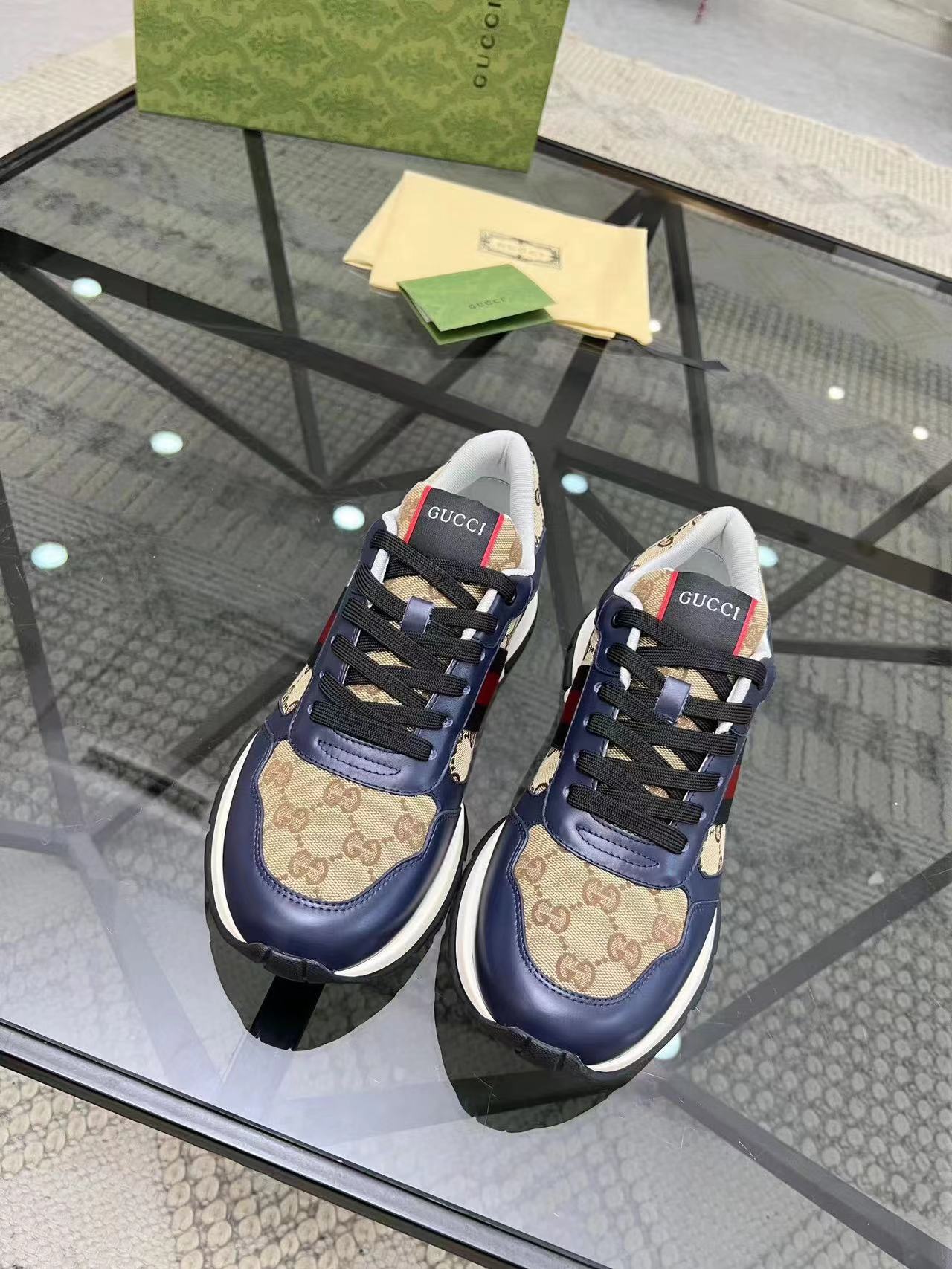 詳細な写真と価格については私に連絡してください。