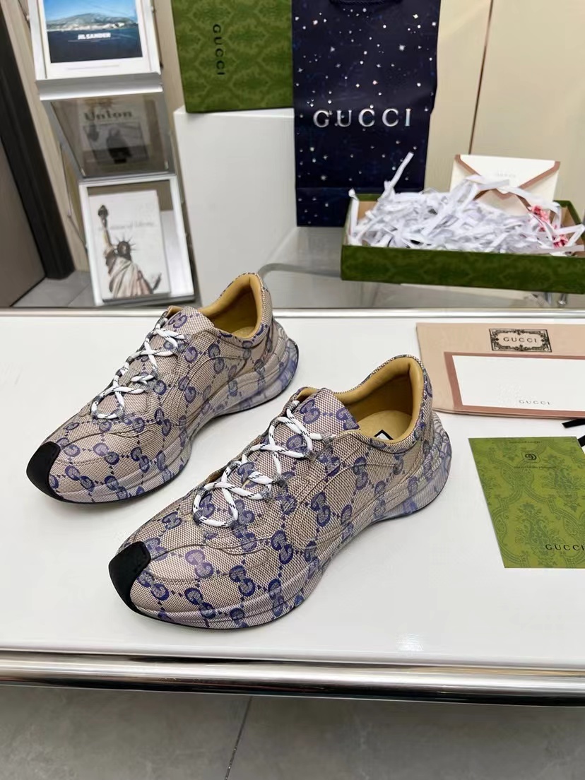 詳細な写真と価格については私に連絡してください。