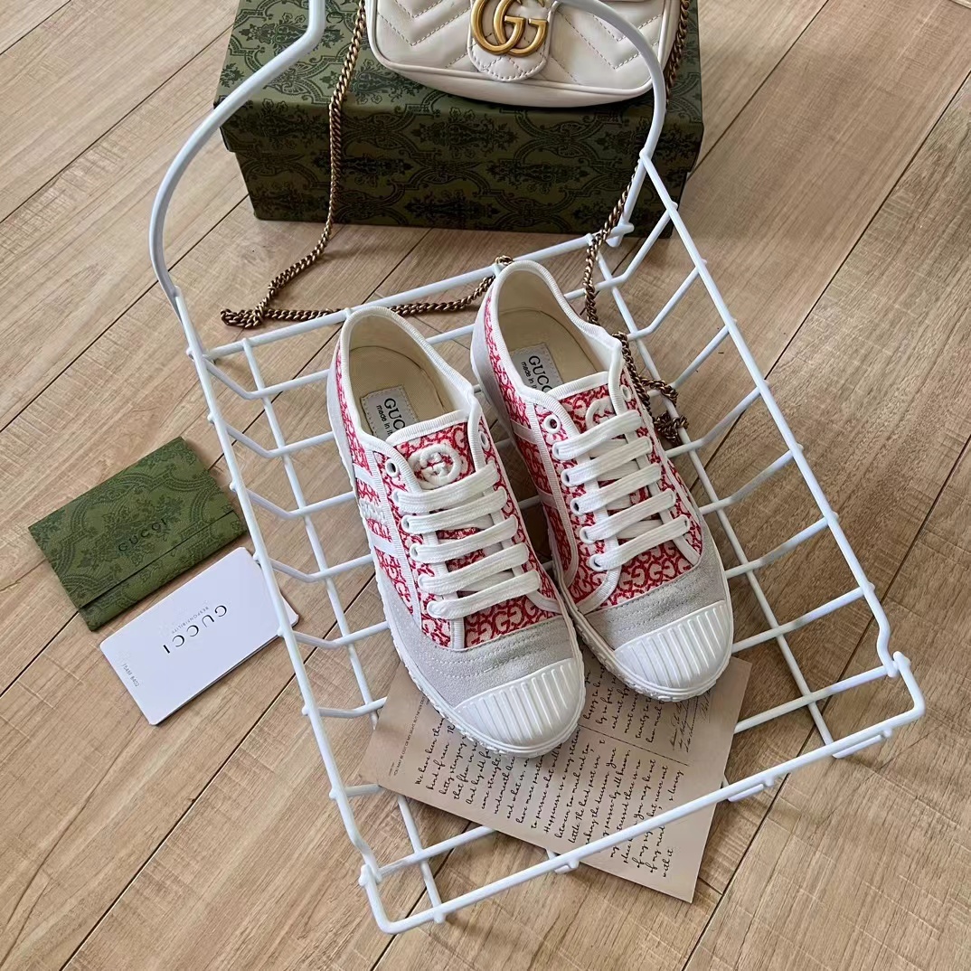 詳細な写真と価格については私に連絡してください。