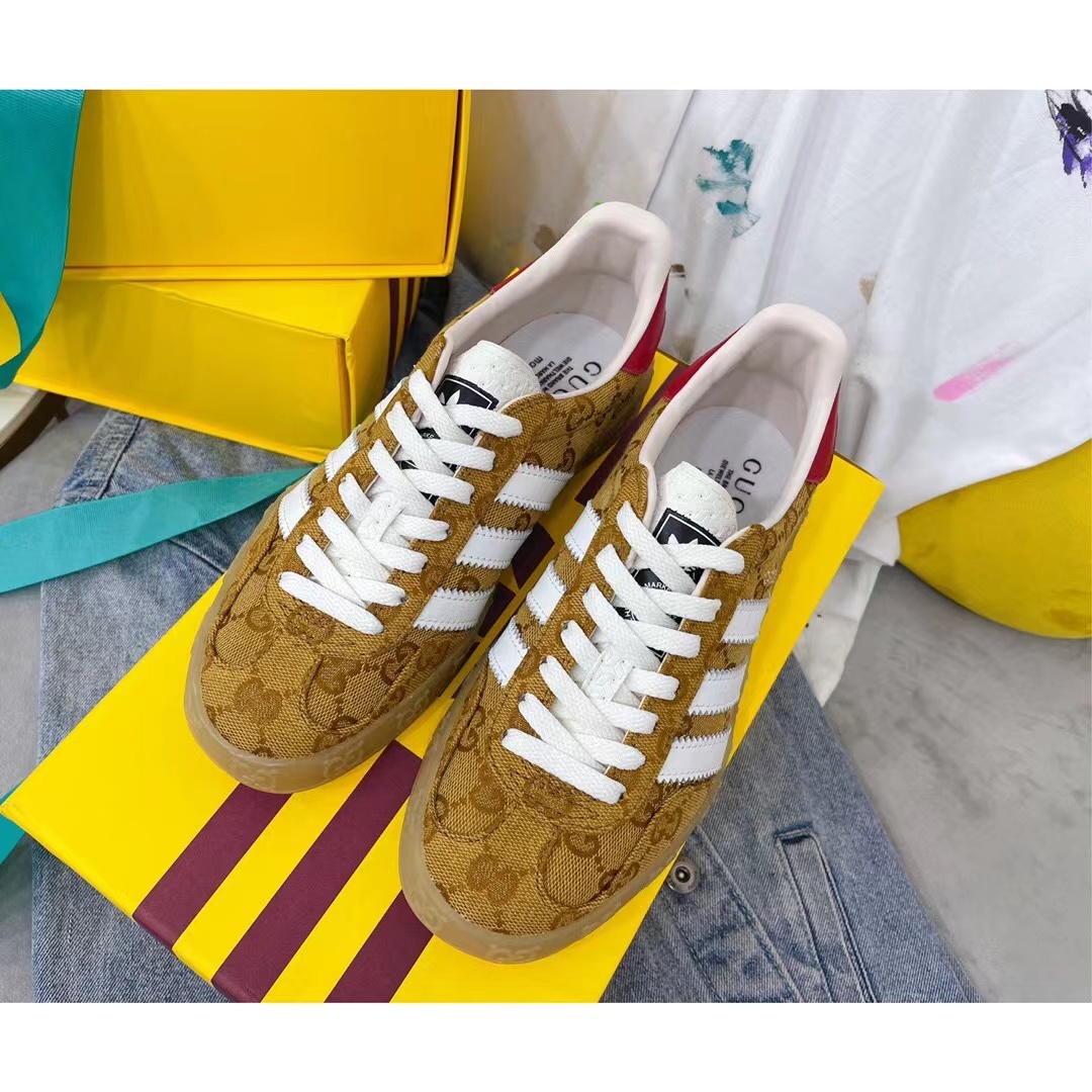 詳細な写真と価格については私に連絡してください。