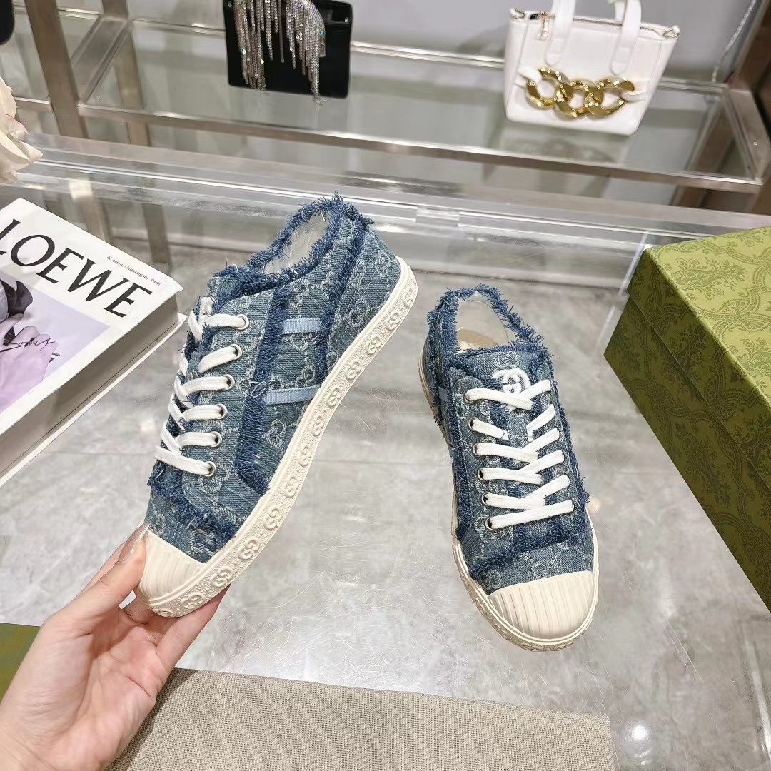 詳細な写真と価格については私に連絡してください。