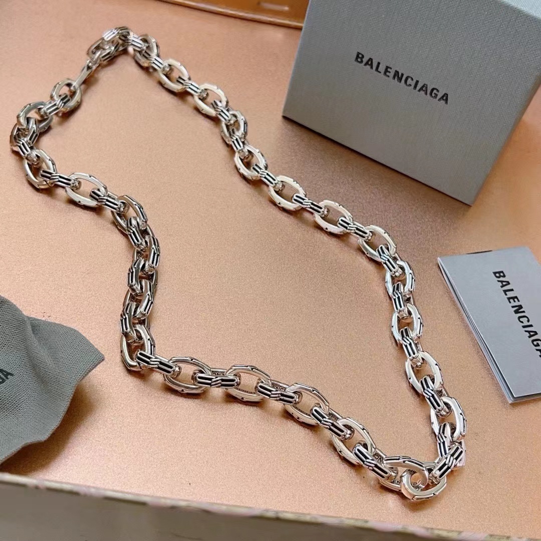 詳細な写真と価格については私に連絡してください。