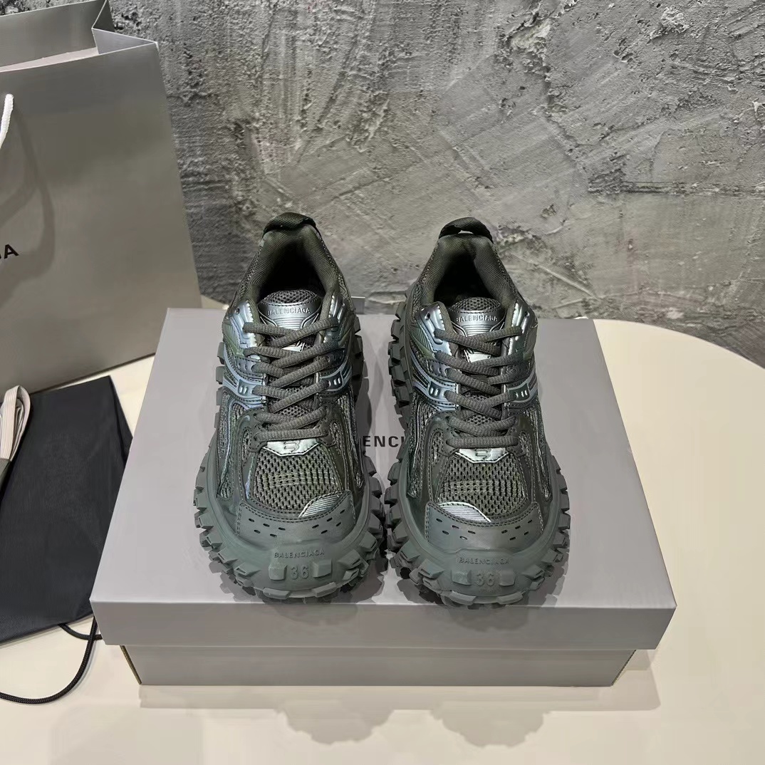 詳細な写真と価格については私に連絡してください。