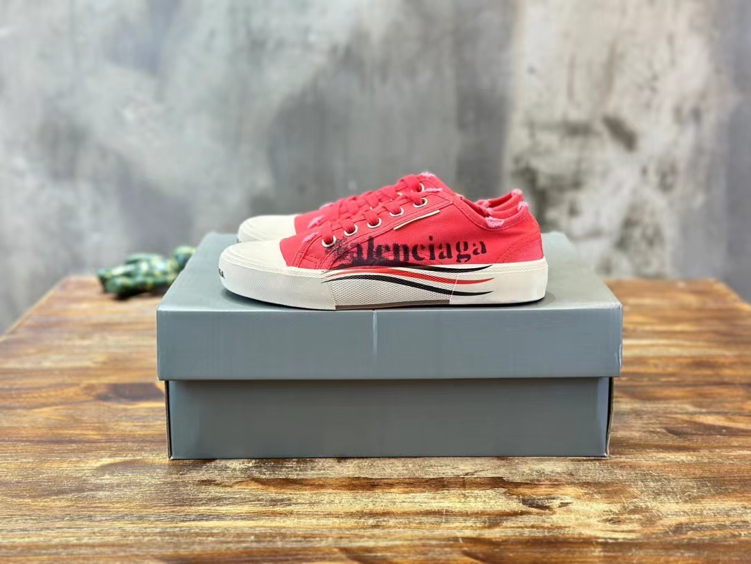 詳細な写真と価格については私に連絡してください。