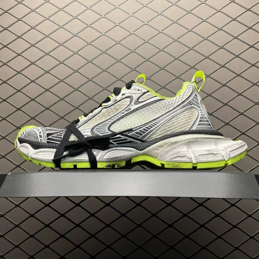 詳細な写真と価格については私に連絡してください。