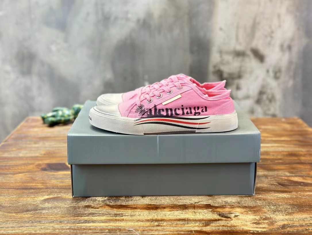 詳細な写真と価格については私に連絡してください。