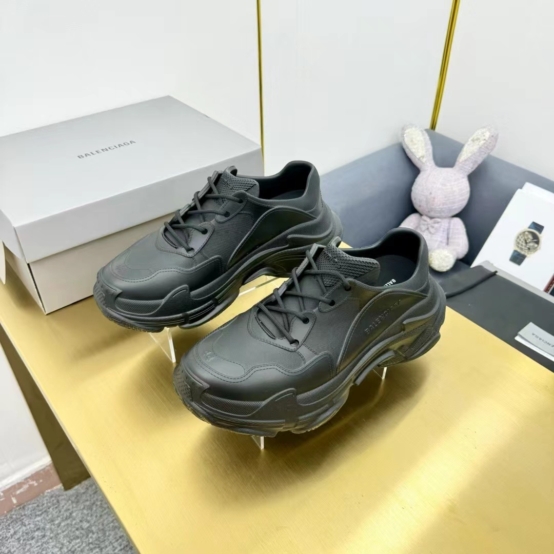 詳細な写真と価格については私に連絡してください。