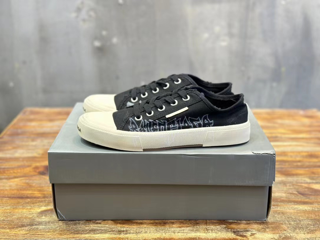 詳細な写真と価格については私に連絡してください。