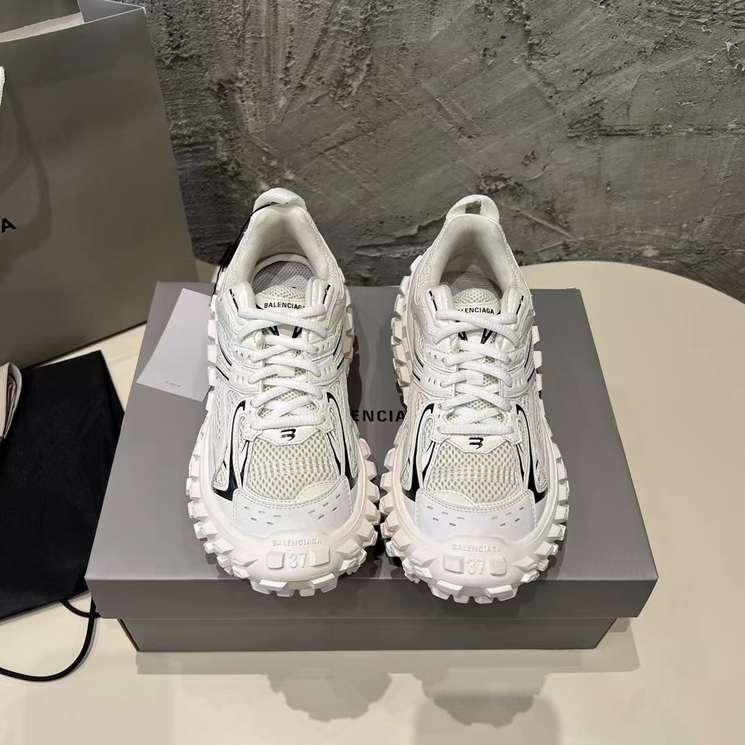 詳細な写真と価格については私に連絡してください。