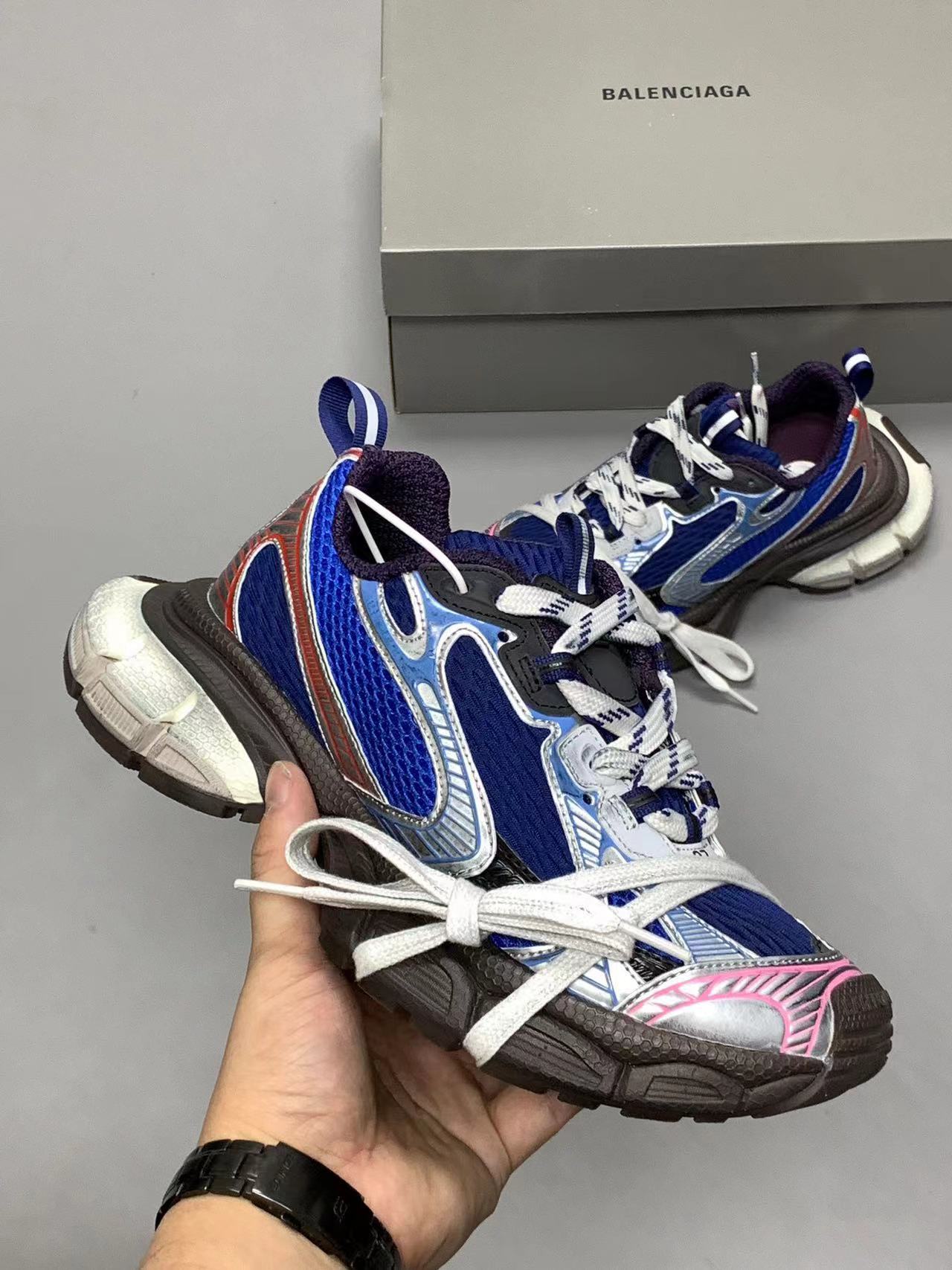 詳細な写真と価格については私に連絡してください。