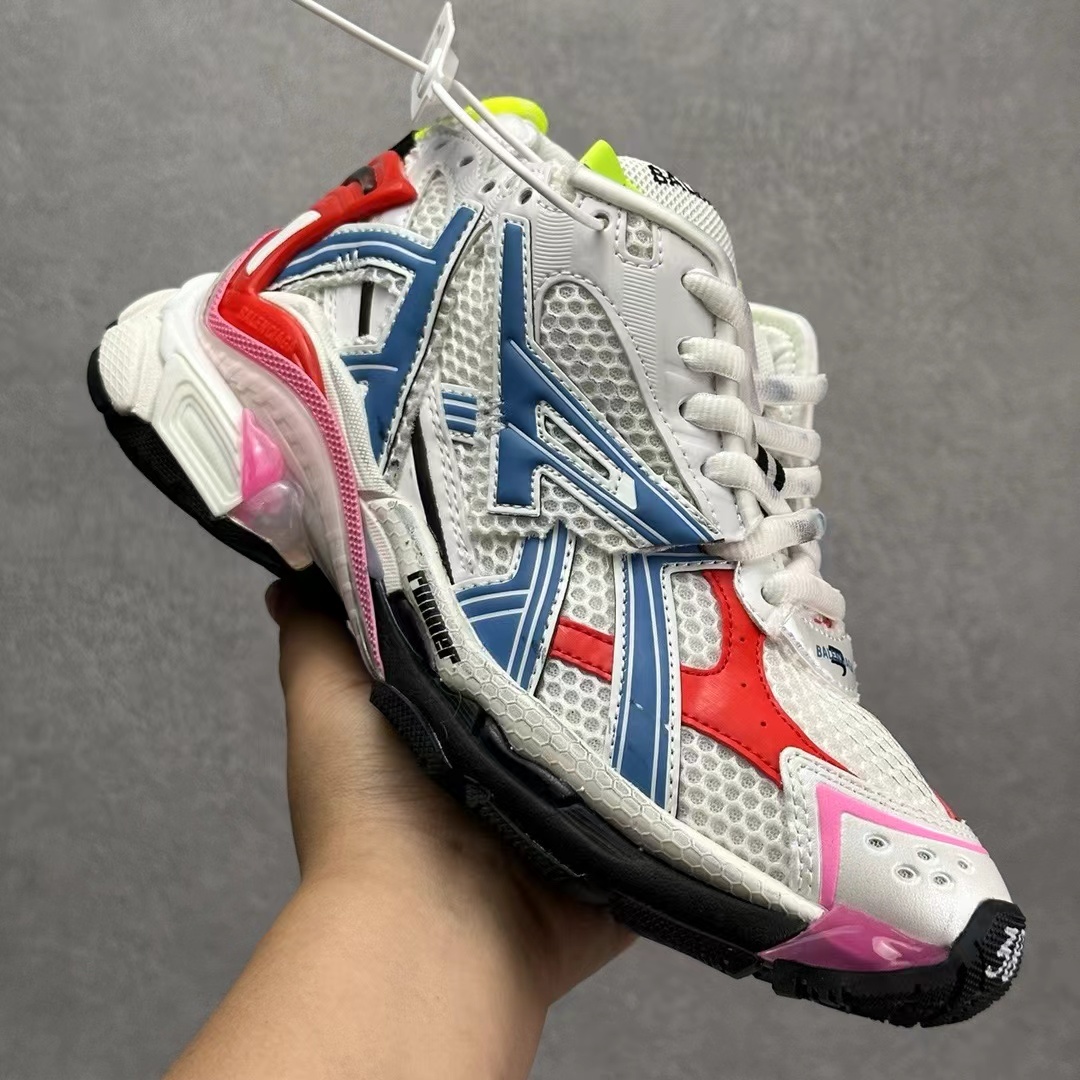 詳細な写真と価格については私に連絡してください。