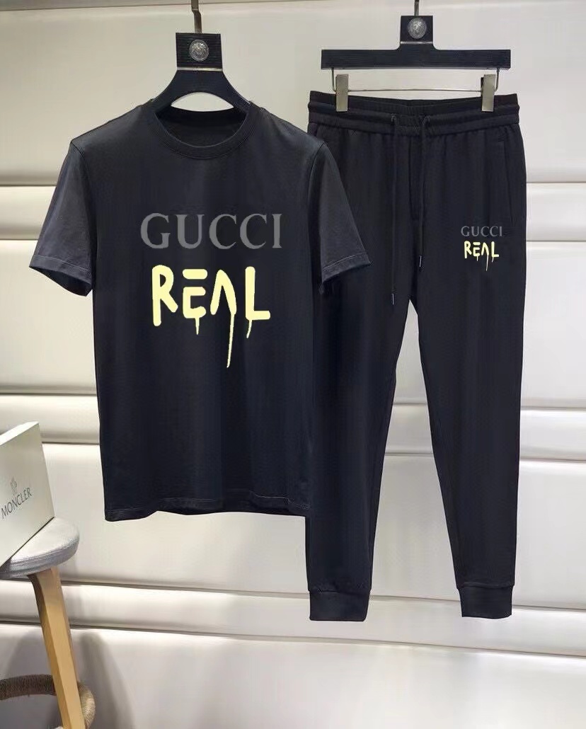 詳細な写真と価格については私に連絡してください。