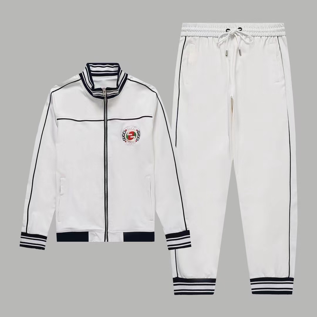 詳細な写真と価格については私に連絡してください。