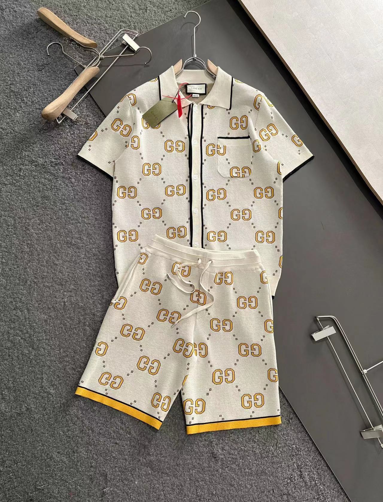 詳細な写真と価格については私に連絡してください。