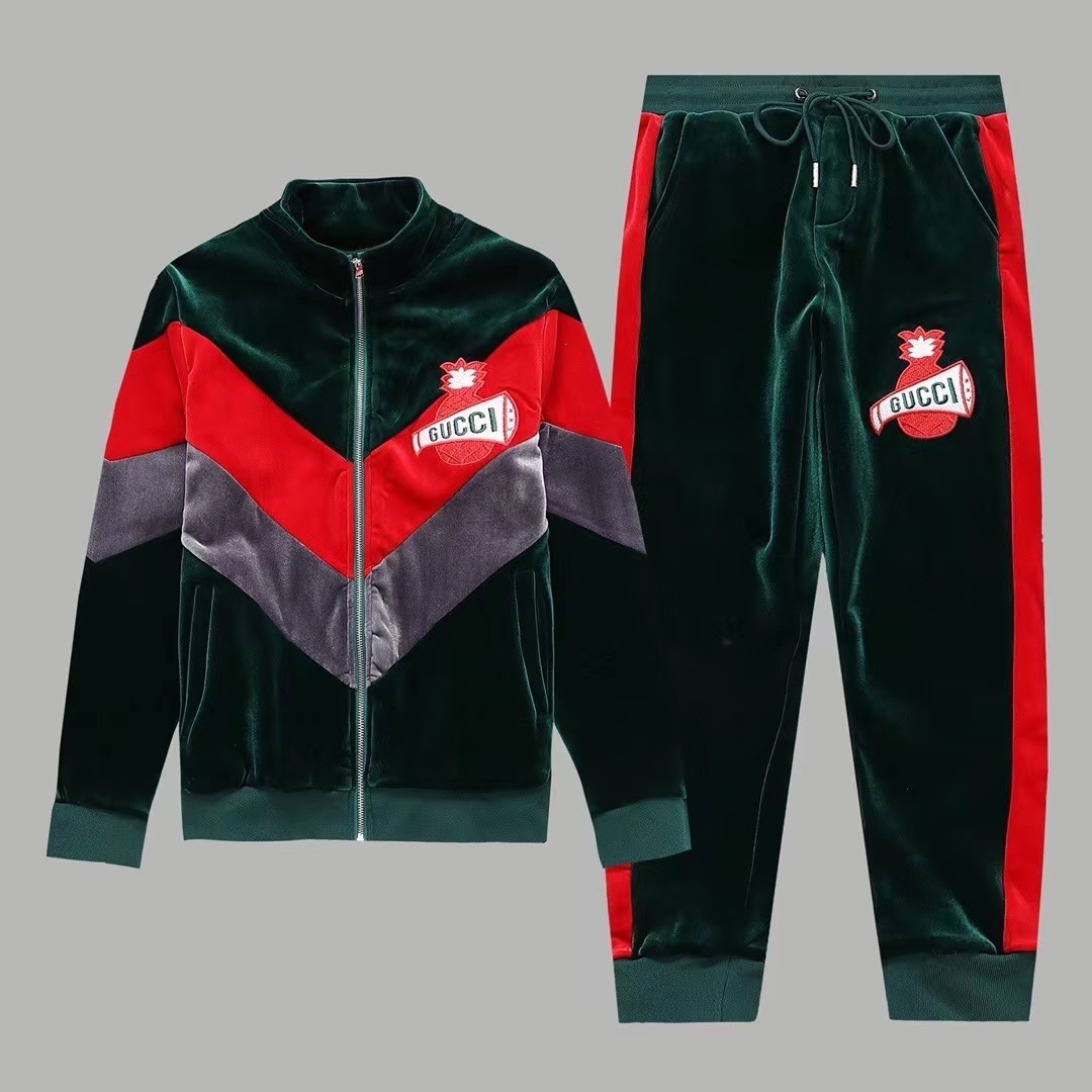 詳細な写真と価格については私に連絡してください。