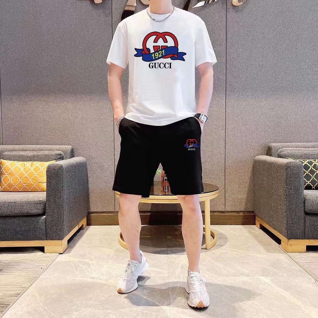 詳細な写真と価格については私に連絡してください。