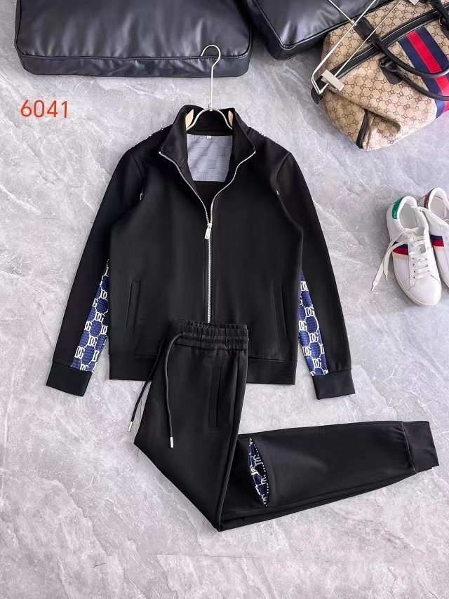 詳細な写真と価格については私に連絡してください。