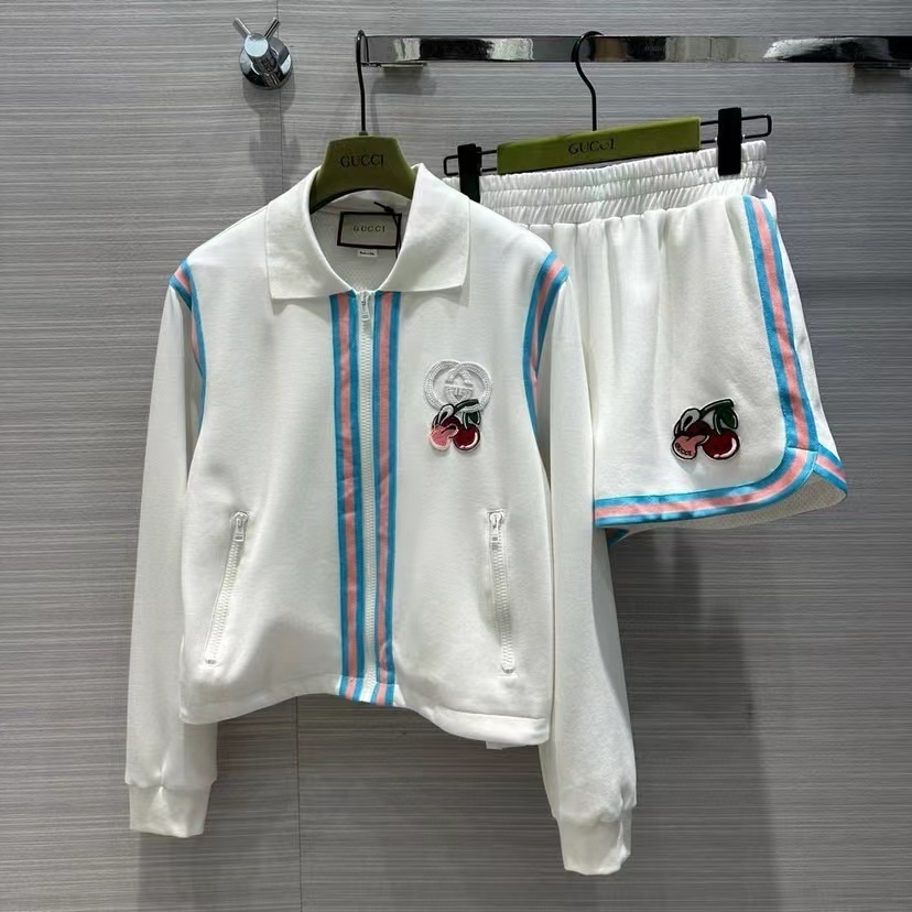 詳細な写真と価格については私に連絡してください。