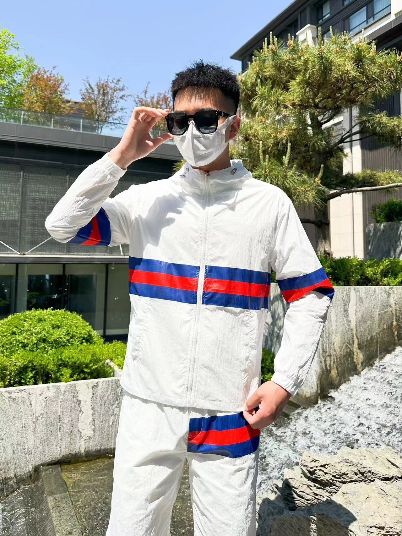 詳細な写真と価格については私に連絡してください。