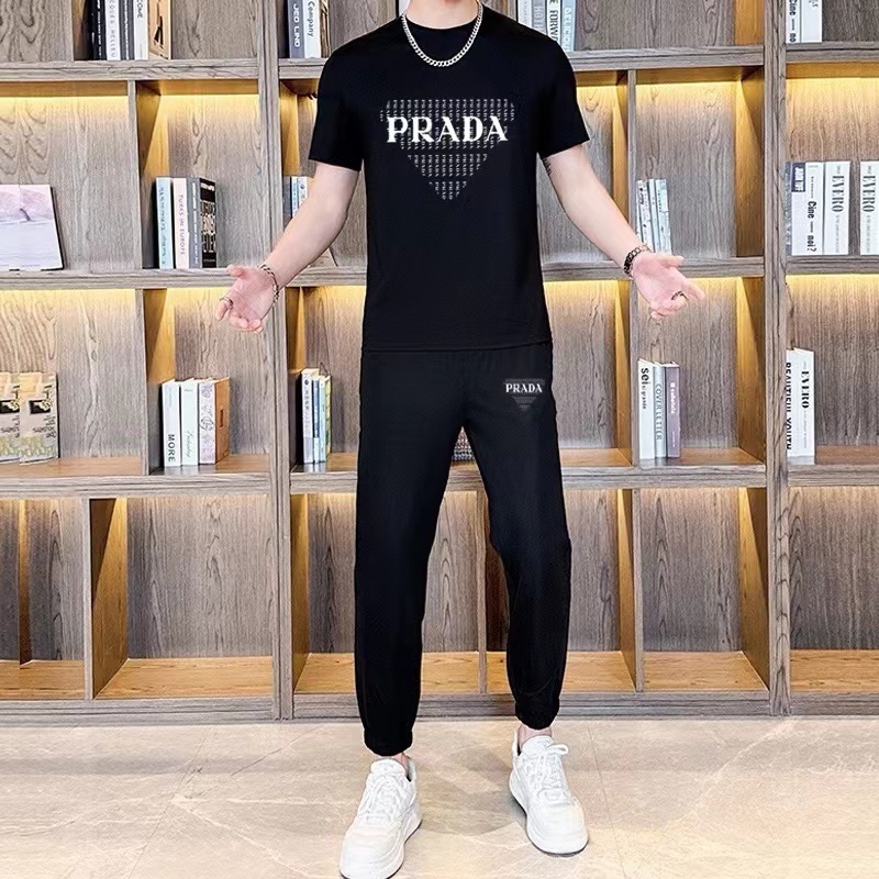 詳細な写真と価格については私に連絡してください。