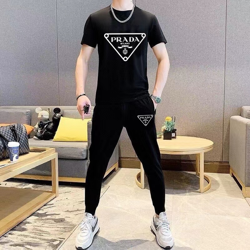 詳細な写真と価格については私に連絡してください。