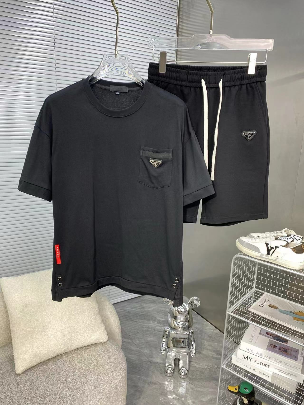 詳細な写真と価格については私に連絡してください。