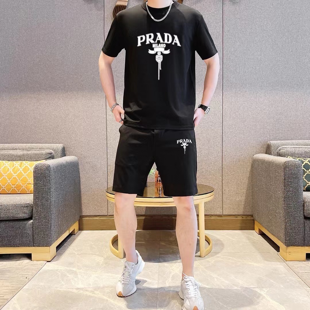 詳細な写真と価格については私に連絡してください。