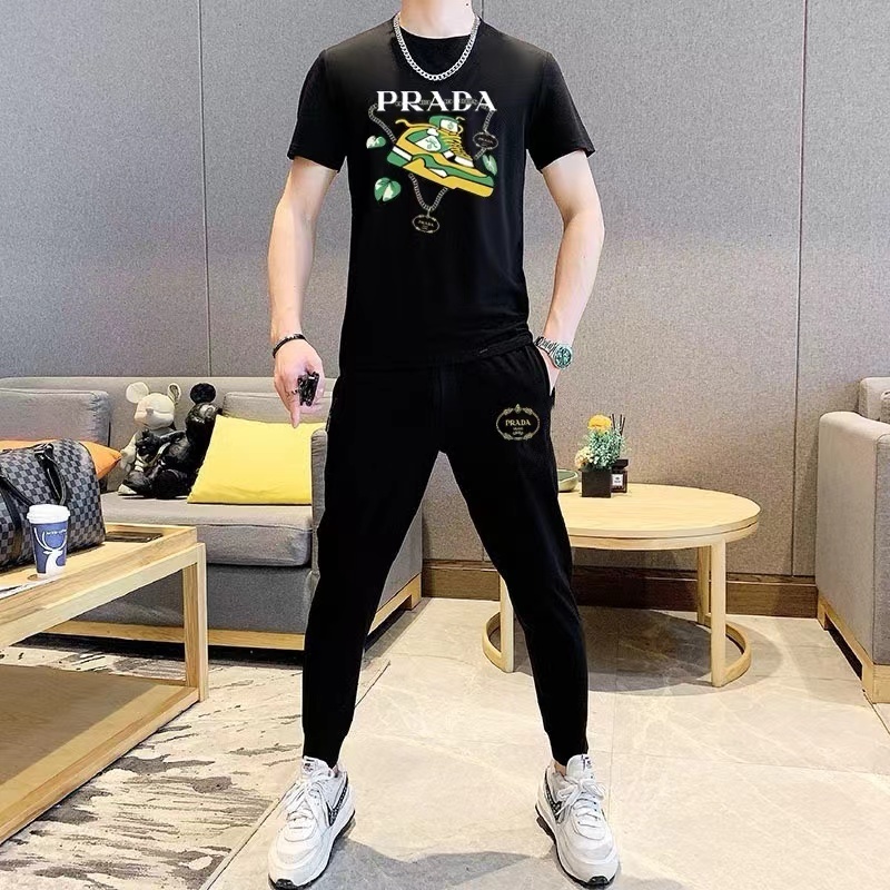 詳細な写真と価格については私に連絡してください。