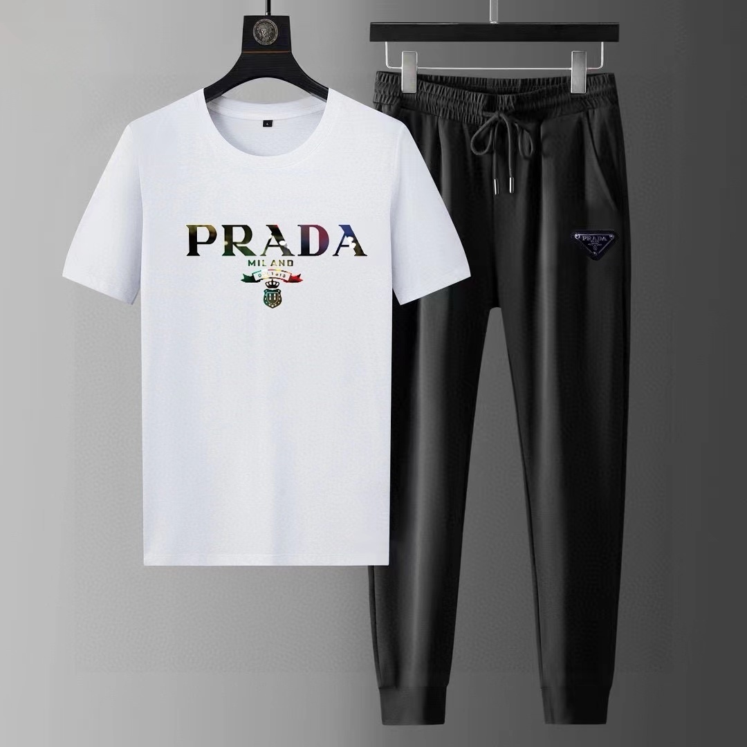 詳細な写真と価格については私に連絡してください。