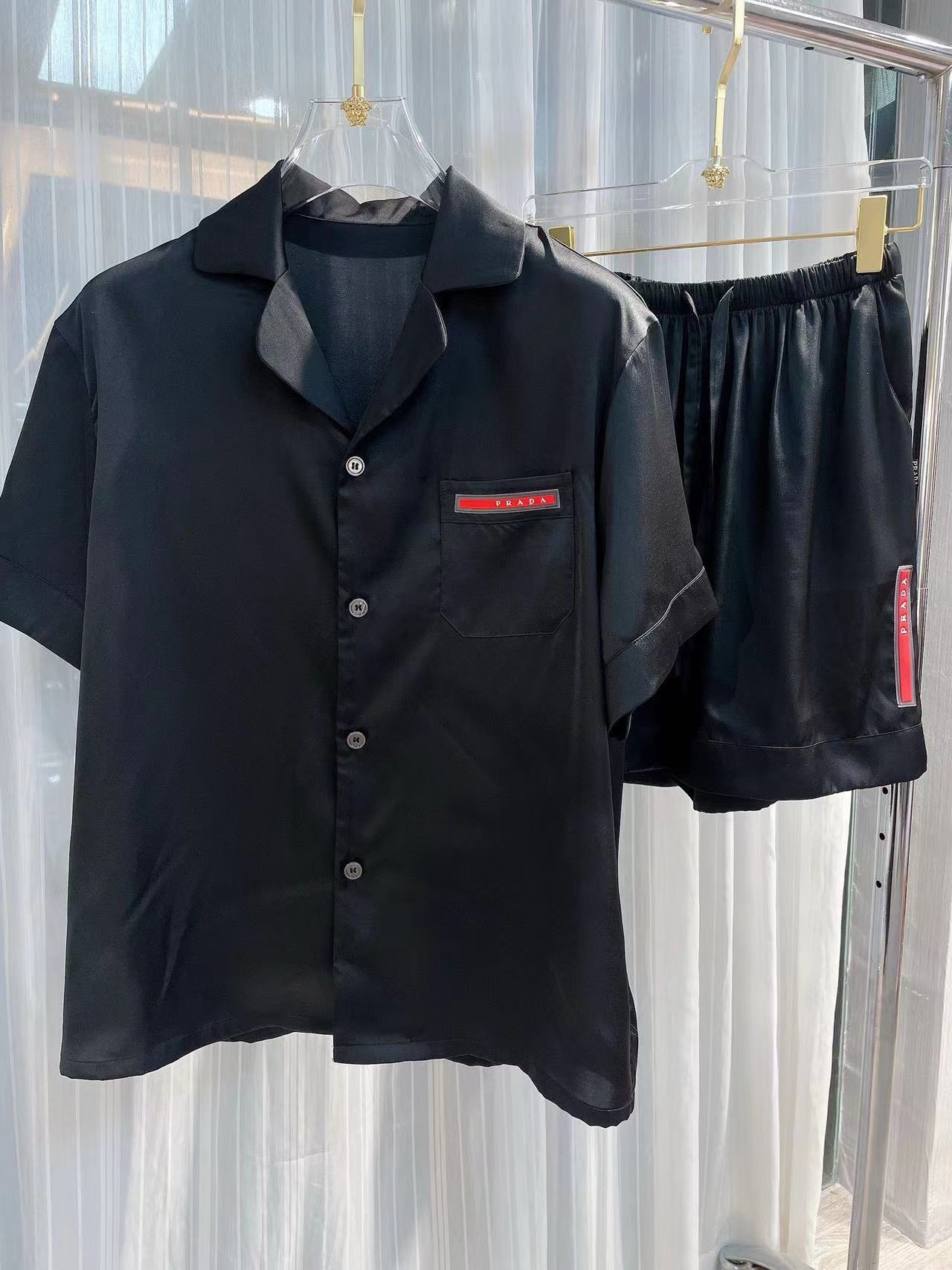 詳細な写真と価格については私に連絡してください。