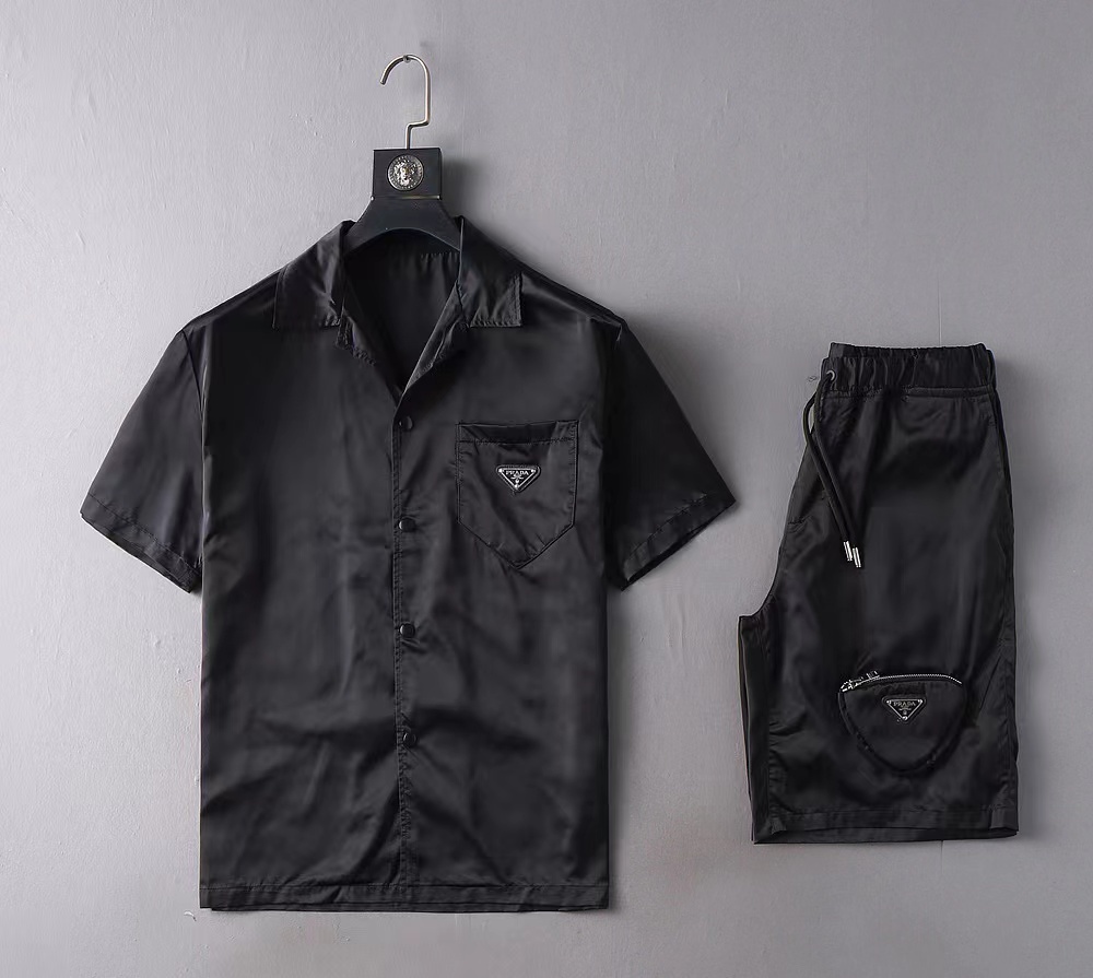 詳細な写真と価格については私に連絡してください。