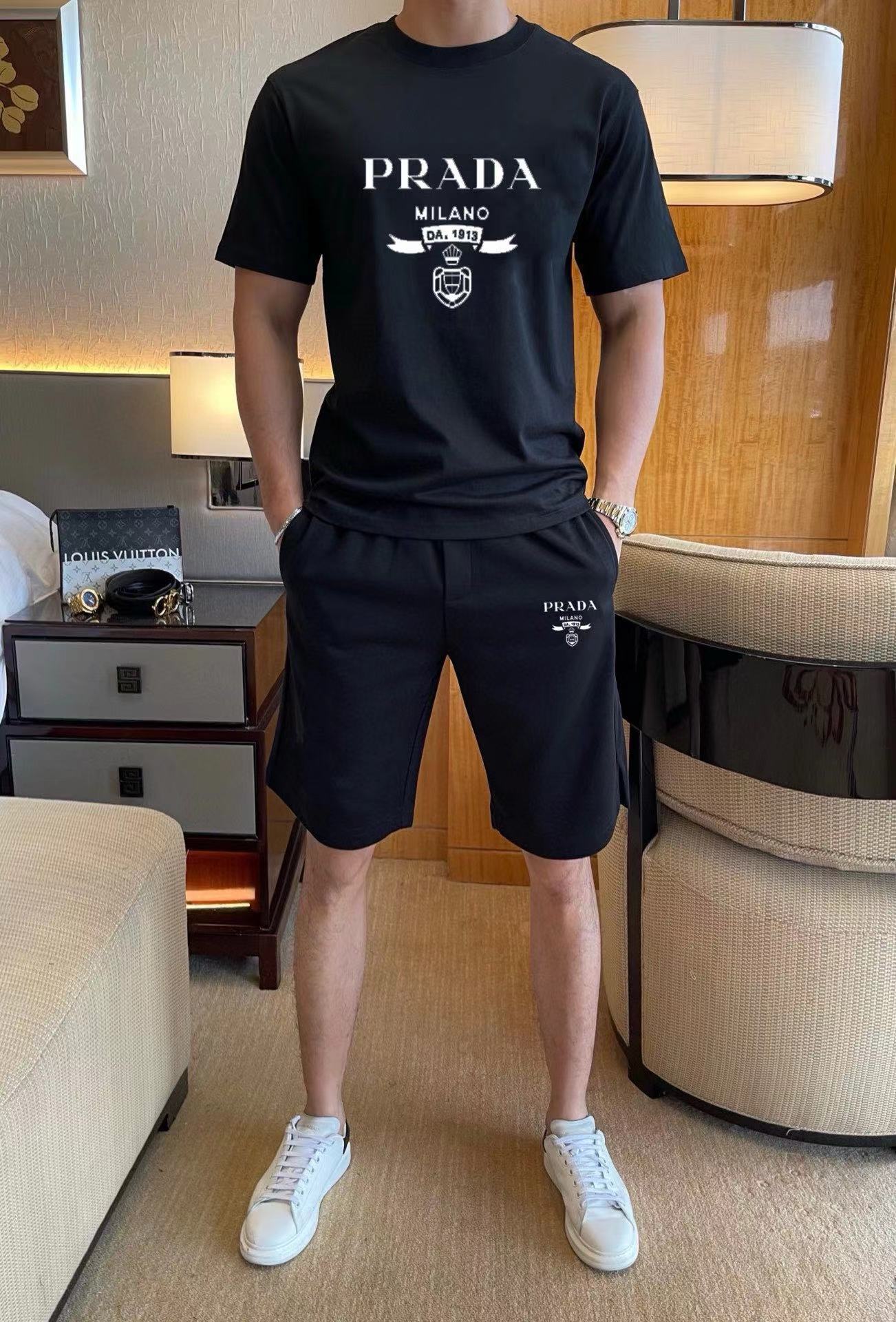 詳細な写真と価格については私に連絡してください。