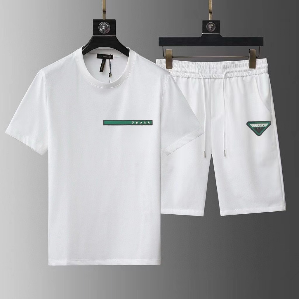 詳細な写真と価格については私に連絡してください。