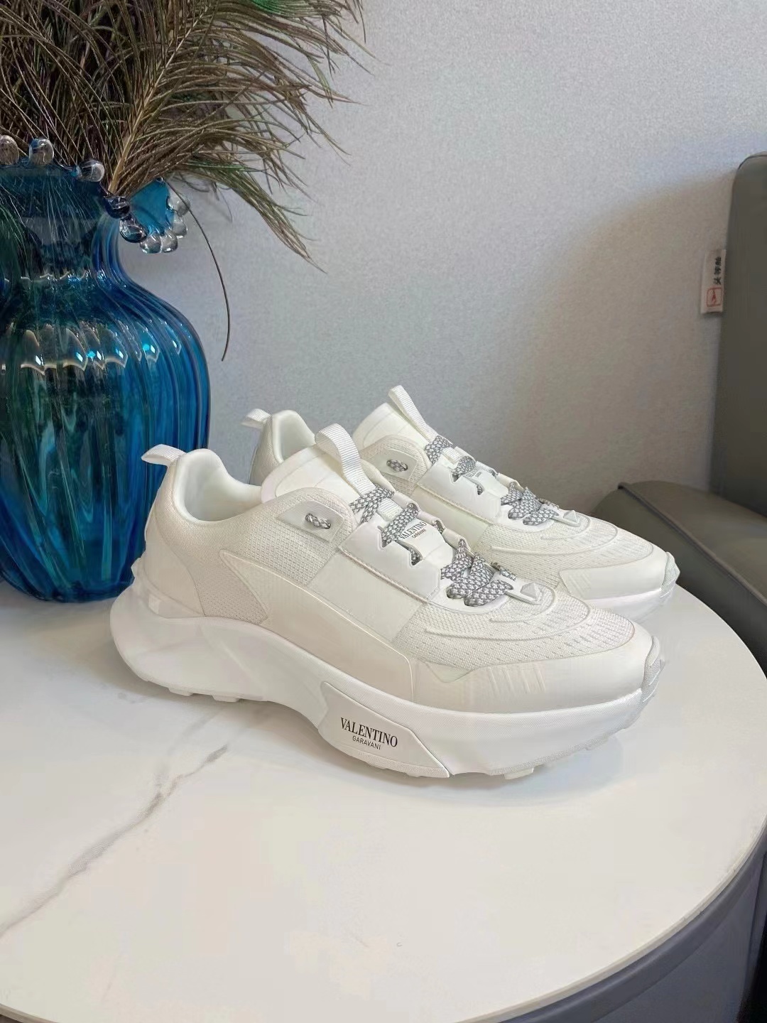 詳細な写真と価格については私に連絡してください。