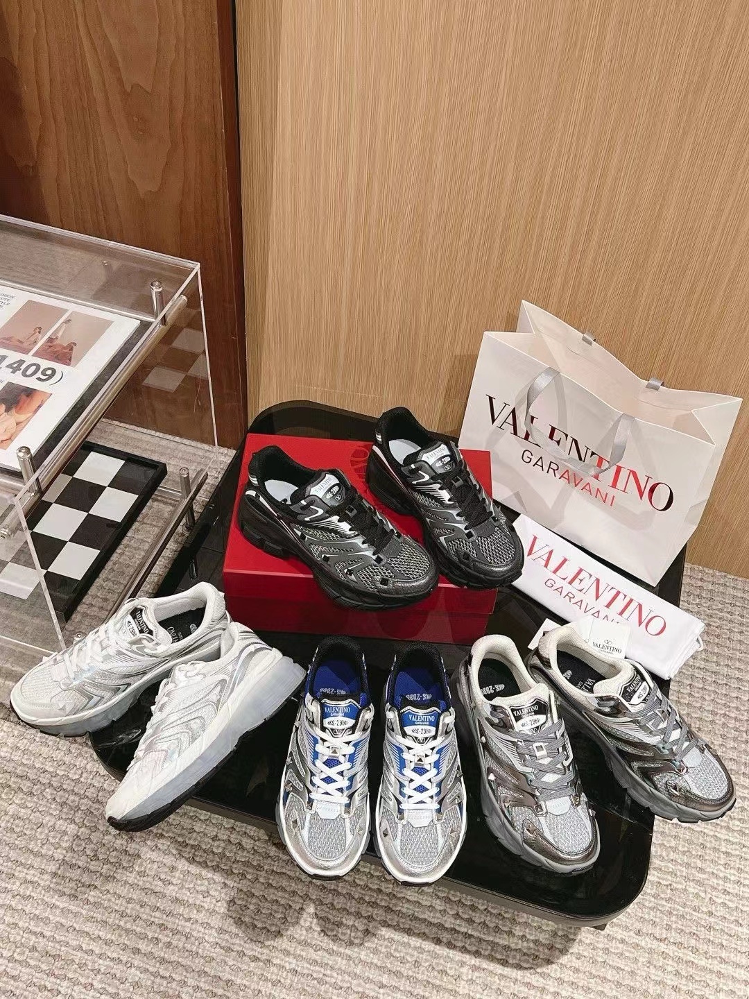 靴Valentino